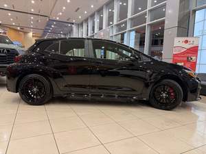 Extremadamente Limpio, Usado, 2024 GR PREMIUM AWD HATCHBACK - Product Image 6