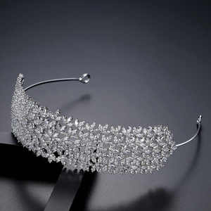 <b>Elegant</b> Silver Crown Sparkling Tiara with Diamond Look Gold Plated for Brides and Queens for Wedding Occasions - Product Image 2