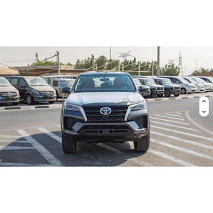 Toyota Fortuner SUV d'occasion à faible kilométrage - Product Image 2