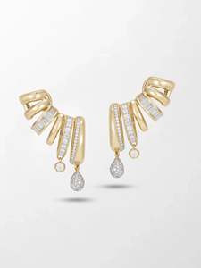 Pendientes de Diamantes Cultivados en Laboratorio con Diseño de Garra en Cascada, 3.32 Ct, Color GH, Claridad VS, 228 Piedras, Oro Amarillo de 14K, Brillo Completo en la Oreja - Product Image 5