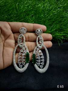 CONJUNTO DE PENDIENTES ESTILO CLÁSICO DE DIAMANTE AMERICANO PARA BODAS CONJUNTO DE PENDIENTES ESTILO CLÁSICO DE MODA PARA MUJER Y NIÑA - Product Image 3