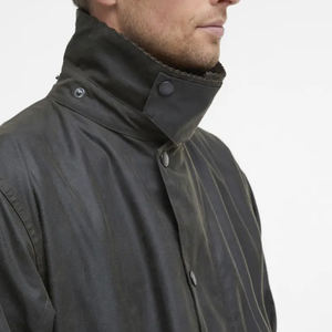 Chaqueta ecológica impermeable encerada con logotipo frontal y cuello con capucha de estilo callejero de lona pesada de nailon 100% personalizada para hombre - Product Image 6