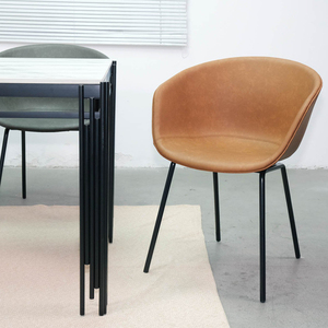 Silla de Oficina Minimalista con Tapicería de Cuero Sintético Premium, Patas de Hierro con Recubrimiento en Polvo, Modelo GAK26-PU - Product Image 3