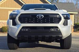 Toyota Tacoma TRD Sport 2024 Impecable, Doble Cabina, 4x4 - Product Image 5