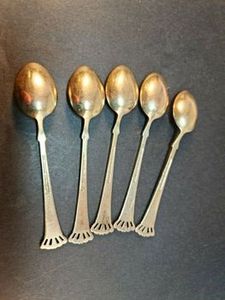 Cuillère de mariage élégante en acier inoxydable de l'Inde pour la maison Hotelware Vaisselle et ustensiles de cuisine Ensembles de cuillères à dessert idéaux - Product Image 4