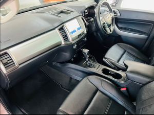 Auto Usado de Calidad a Precio Accesible, Ford Everest 2019 2.0D Bi-Turbo XLT Automático con Volante a la Derecha - Product Image 5