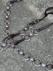 Serre-tête en cuir Western classique avec motif floral magnifiquement outillé idéal pour la formation et la performance de spectacle - Product Image 4