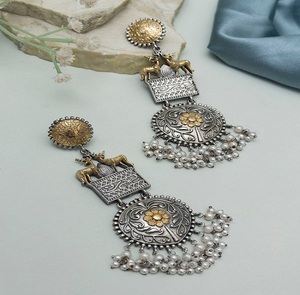 Pendientes de aro oxidados Brishna de alta demanda Venta directa de calidad inigualable del proveedor indio con envío rápido - Product Image 1