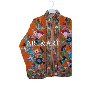 Veste matelassée 100% coton, faite à la main, vintage, bohème, automne-hiver, écologique, broderie florale Suzani, imprimé ethnique chic - Product Image 2