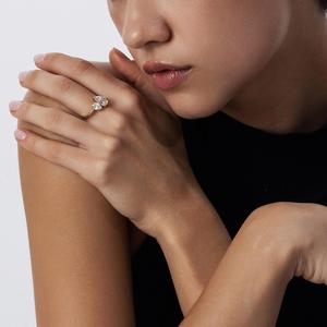 Anillo de Diamante con Corte Pera Cultivado en Laboratorio - Joyería Ecológica y Ética - Product Image 4