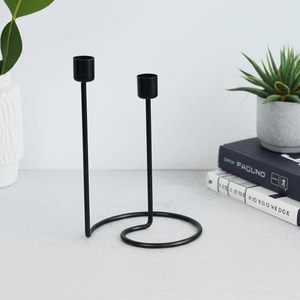 Portavelas de Metal artístico moderno, centro de mesa decorativo de diseñador, elegante soporte de hierro para decoración de hogar y oficina - Product Image 3