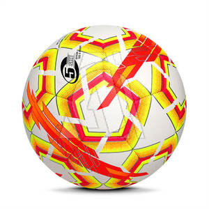 Balón de Entrenamiento de Fútbol AROMAX INDUSTRIES de Alta Calidad y Nuevo Estilo, Material de PVC/PU, Diseño Personalizable y Duradero, Fabricación en Pakistán - Product Image 4