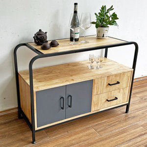 Vitrina de Madera Natural KTB68133 con Marco de Hierro, 3 Compartimentos, Puertas Planas - Estilo Minimalista de Lujo para Sala de Estar - Product Image 6