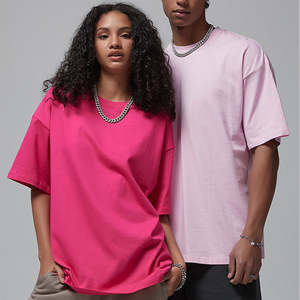 Nouveautés Ensembles de shorts et t-shirts unisexes Ensemble de shorts et de t-shirts oversize unis avec impression et logo personnalisés - Product Image 3