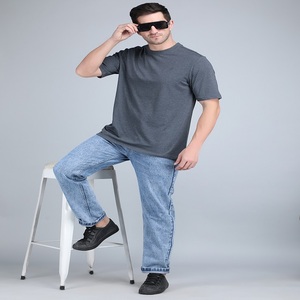 Camiseta de algodón con cuello redondo para hombre en diferentes métodos de impresión y material Camiseta de cuello redondo para hombre en stock a la venta - Product Image 1