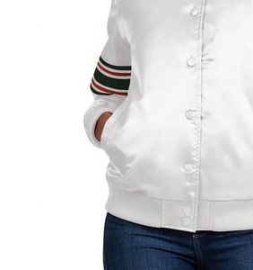 เสื้อแจ็กเก็ตผ้าซาตินสำหรับผู้หญิงคุณภาพสูงปักด้วยเม็ดยาวผ้าไหมสไตล์เบสบอลวิทยาลัย - Product Image 3