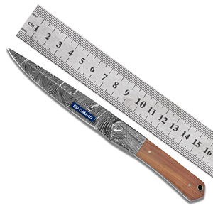 Cuchillo de caza hecho a mano personalizado con hoja de acero de Damasco, personalizable OEM, Funda de cuero en relieve de madera de Olivo - Product Image 2