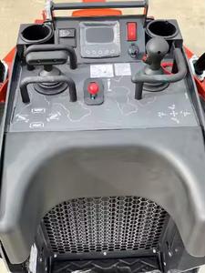 Minicargadora de ruedas usada 24hp Kubota SCL1000 de tipo móvil disponible - Product Image 3