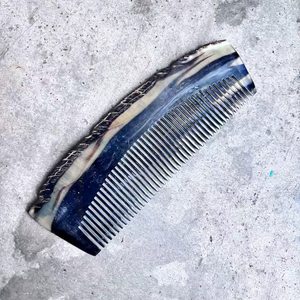 Peine de Cuerno Natural Pulido de Primera Calidad, Hecho a Mano, Duradero, para el Cuidado del Cabello y la Barba, para Hombres y Mujeres - Product Image 4