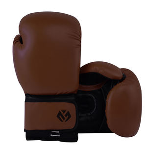 Guantes de boxeo de piel de vaca auténtica con estampado personalizado 2025, guantes de cuero al por mayor hechos en Pakistán, guantes de boxeo aplicables al aire libre - Product Image 1