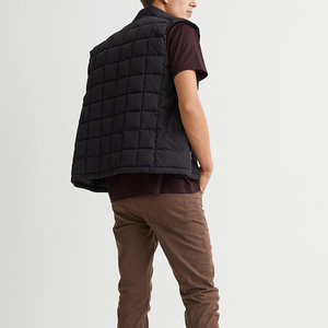 Gilet matelassé sans manches pour homme, personnalisé OEM, col montant, logo frontal, chaud, coupe-vent, respirant, décontracté, léger, pour l'extérieur, hiver - Product Image 2