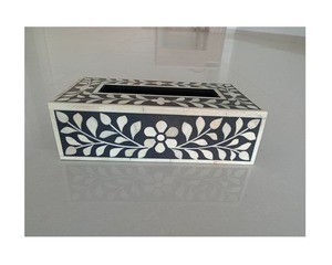 Caja de pañuelos con incrustaciones de hueso de diseñador con trabajo floral en blanco y negro para decoración de escritorio de oficina premium y fines de regalo - Product Image 1