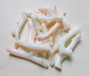 Coral Japonés Palo Liso Rosa Sombreado Coral Blanco Natural Piedras preciosas Cuentas Palo de Coral Blanco - Product Image 6