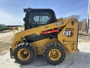 Chargeuse compacte sur pneus CAT 236D3 d'occasion, 4 tonnes, deux vitesses, matériel de construction - Product Image 1