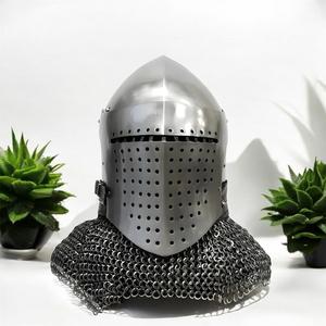 Casco Medieval Knight Crusader Great Helm & Bascinet con Chainmail Aventail Armadura de acero hecha a mano para y exhibición - Product Image 1