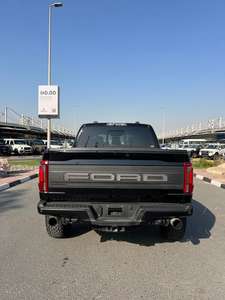 ฟอร์ด เอฟ-ซีรีส์ ปี 2025 ใหม่ รถกระบะรุ่นแร็พเตอร์ เครื่องยนต์เบนซิน เกียร์อัตโนมัติ สีดำ ล้อแม็กซ์ ไฟหน้า LED - Product Image 5