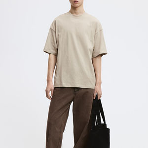 Camisetas de ajuste relajado de algodón de 200gsm duraderas superventas de alta calidad para hombres, camisetas de patrón sólido de colores personalizados teñidos lisos - Product Image 3