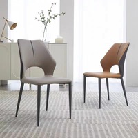 Chaise de salle à manger moderne en cuir PU avec coussin rembourré et pieds en métal, siège d'appoint pour cuisine, restaurant, hôtel, salon, café (vente en gros)