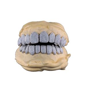 Grilles dentaires Hip Hop Iced Out, plaquées rhodium, bijoux Luxira, moissanite, argent 925, pour hommes - Product Image 5