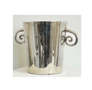 Seau à glace et refroidisseur à poignée fantaisie poli brillant Seaux et boissons de grande forme Barware Accessoires de table - Product Image 1