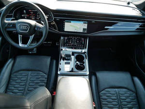 Audi RS Q8 bleue 2022 en parfait état - Product Image 4