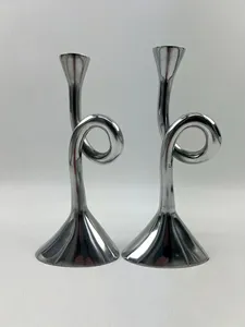 Candelabros de aluminio en espiral de diseño moderno, par de candelabros de Metal anudados de estilo posmoderno para decoración del hogar, juego de dos - Product Image 2