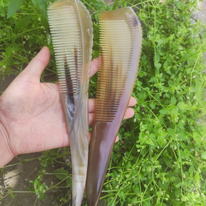 Peine de Cuerno de Búfalo para Extensiones de Cabello, Ecológico, Calidad de Salón, Moderno, Tamaño y Diseño Personalizables, Artesanía Saniya - Product Image 1