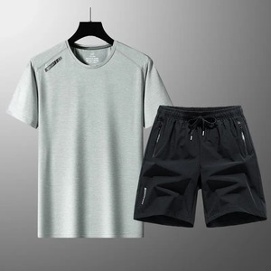 Costume de sport et de loisirs à manches courtes en soie de glace taille OEM hommes été mince respirant confortable T-shirt short costume deux pièces - Product Image 6