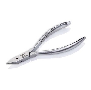 Détourner l'industrie Maryam Enterprises Qualité En Acier Inoxydable Pince À Cuticules Haute Qualité Beauté Ongles Outils Doigts Orteils Pakistan - Product Image 1