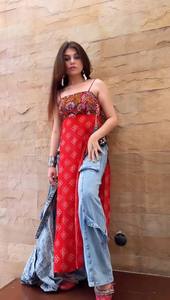 Magnifiques Kurtis en Georgette Douce Synthétique pour Femmes, Vêtements Indiens et Pakistanais - Product Image 3