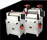 Machine de rembourrage et d'essorage automatique de laboratoire pour le façonnage et la teinture des textiles