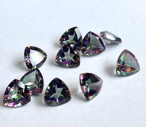 Topacio Místico Natural de 6 mm con Facetas Trillón de Buena Calidad - Topacio Místico Superior con Facetas Trillón - Product Image 4