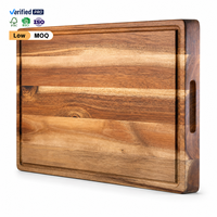 Planche à découper extra large en bois d'acacia épais avec rainure profonde pour les jus et poignée latérale pour la cuisine