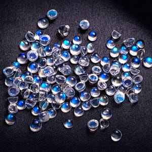 Pierre de lune arc-en-ciel naturelle de haute qualité pierre de lune de feu bleu expansif pour la fabrication de bijoux incroyables - Product Image 2