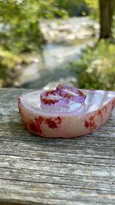 Resin Acrylic Rings Round Shape Handcrafted Love Ring Women Party Jewelry Wholesale Supply for Best Price - Product Image 2