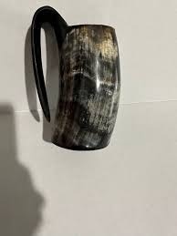 Taza tallada a mano de cuerno para beber ecológica hecha a medida tema Medieval grabado reventa listo por Faizacraft - Product Image 3