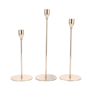 Portavelas de latón natural Diseños atractivos Artesanías hechas a mano Portavelas de latón decorativo para boda Tamaño personalizado - Product Image 2