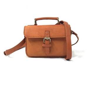 Bolso bandolera de cuero tostado clásico hecho a mano Indonesia Vintage Mini bolso de hombro con cierre de Asa superior elegante - Product Image 2