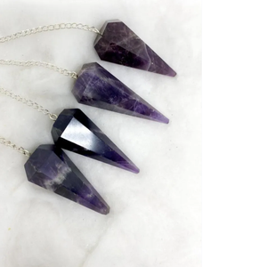 Péndulo de amatista de alta calidad, piedra preciosa de cristal natural, cono facetado, Péndulo de radiestesia para péndulos curativos de Reiki a la venta - Product Image 4