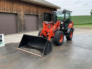 Minicargadora Compacta con Motor Diésel, Alta Capacidad de Carga, Cargadora de Troncos, Cargadora de Ruedas Kubota, Precio Económico en Venta - Product Image 5
